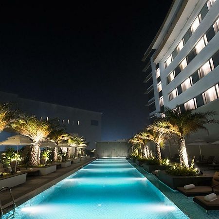 Готель Taj Swarna, Амрітсар Екстер'єр фото The pool at the hotel
