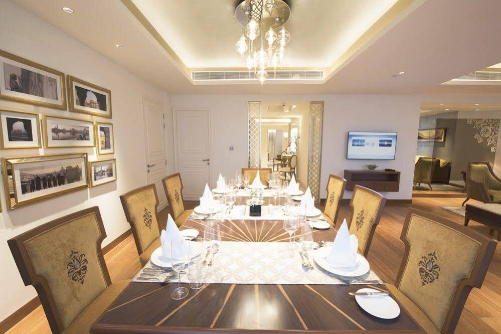 Готель Taj Swarna, Амрітсар Екстер'єр фото The dining room of the Presidential Suite